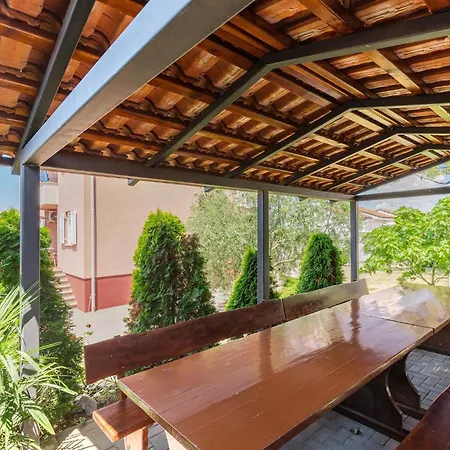 Apartment Pinta Mit Grossem Garten *