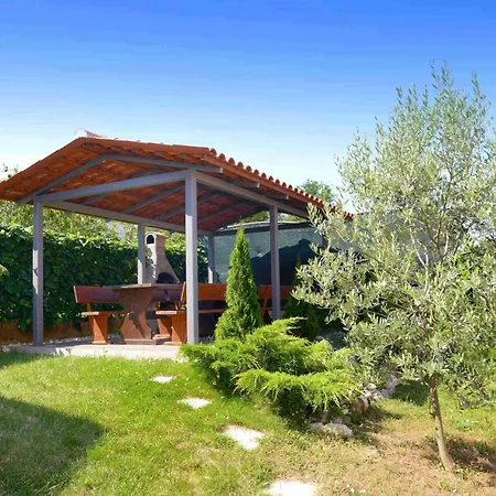 Pinta Mit Grossem Garten Appartement